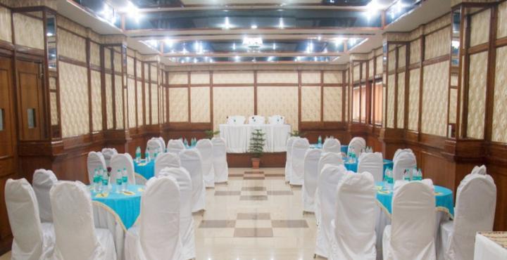 Hotel Kalinga Ashok Μπουμπάνεσβαρ Εξωτερικό φωτογραφία
